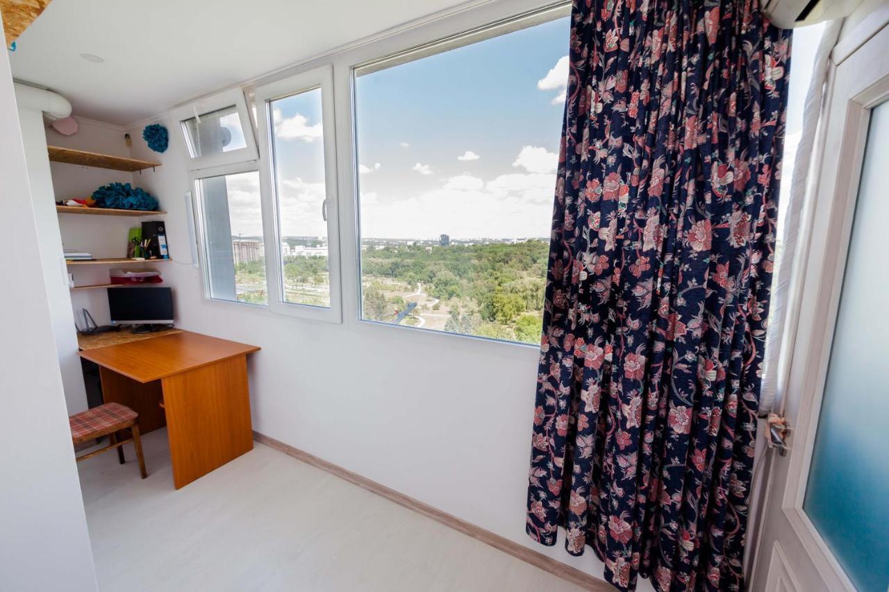 Ferienwohnung Fantastic View On Chisinau Center - Super Fast Wifi - Two Botanical Gardens - 2Br Exterior foto